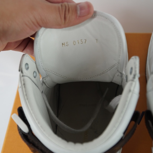 (Original) Louis Vuitton Leather Sneakers - Picture 5 of 6